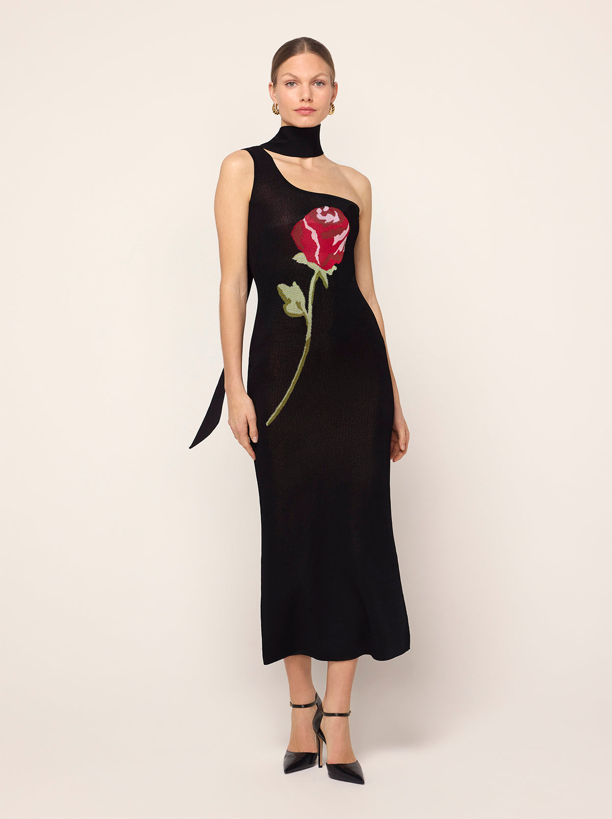 Black dress with red roses on it hotsell