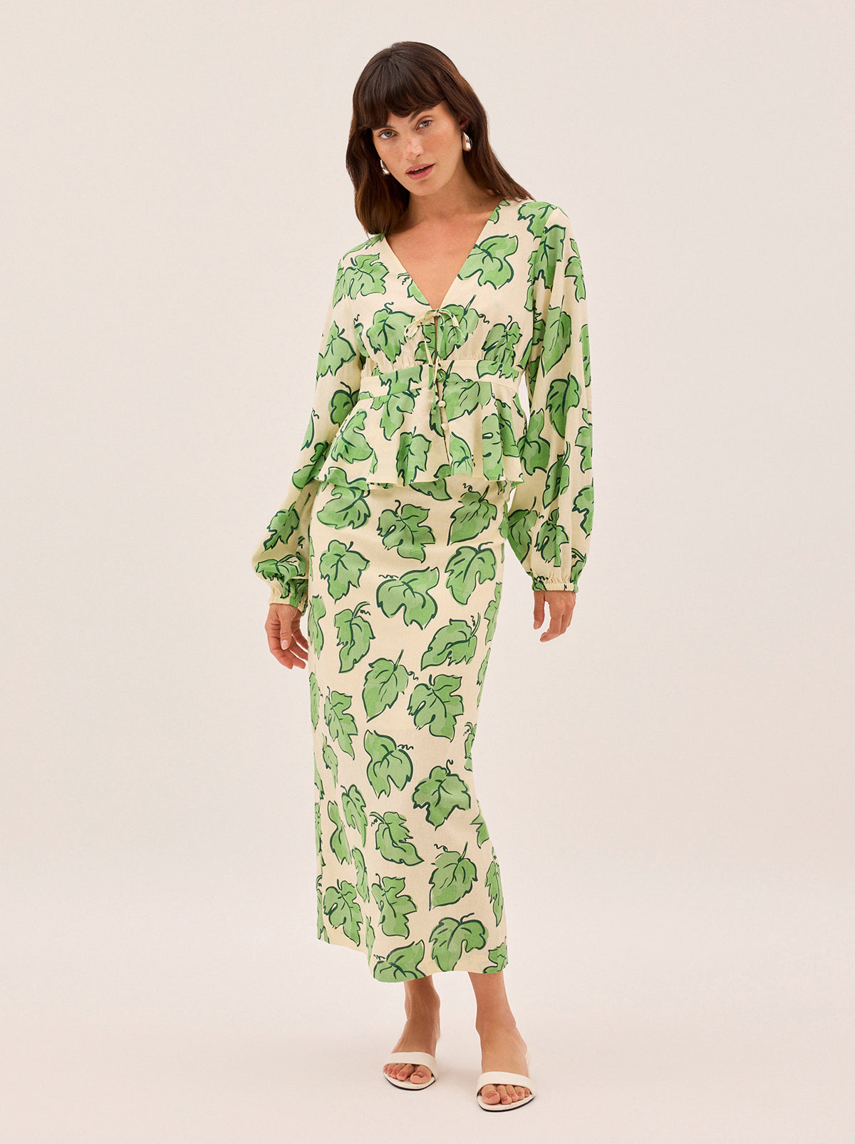 Laurel Green Vine Leaf Skirt | KITRI Studio Laurel Green Vine Leaf Skirt | KITRI Studio